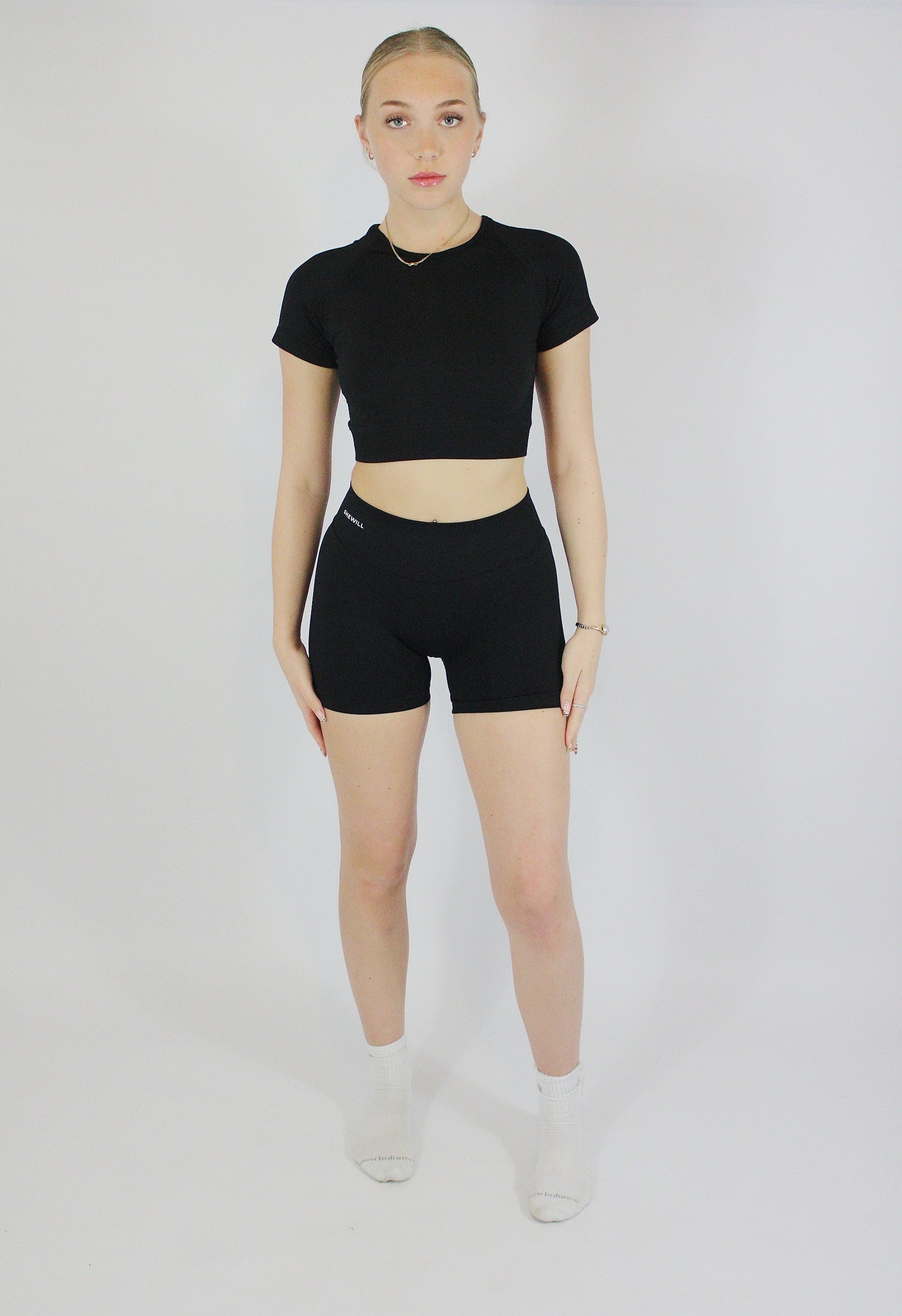 Black compression cropped tee